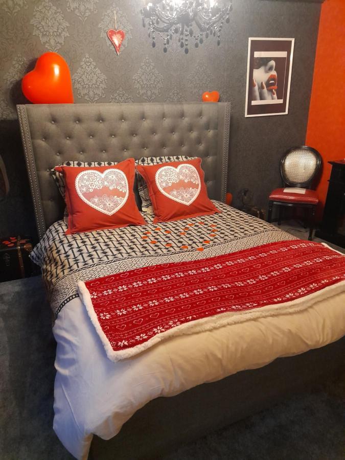 Love Room Le Rouge Et Noir بارْ المظهر الخارجي الصورة