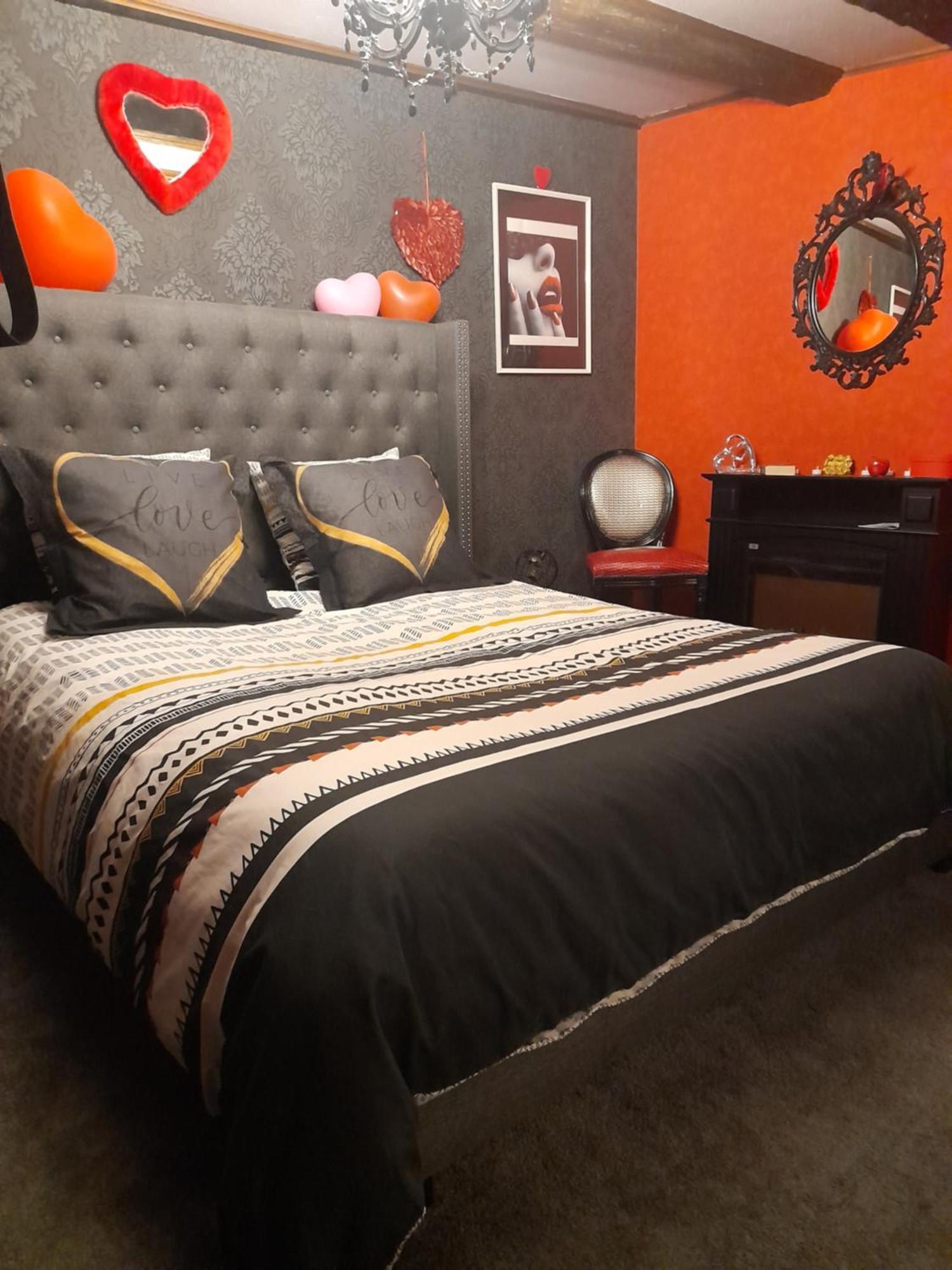 Love Room Le Rouge Et Noir بارْ المظهر الخارجي الصورة